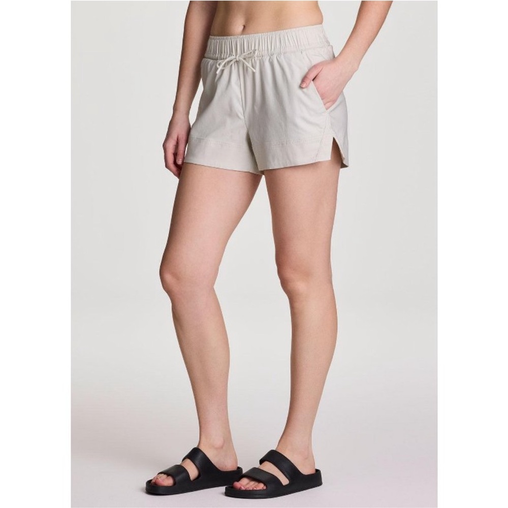 Avalanche Cream Athletic Shorts Elastic Waistband Relaxed Fit
